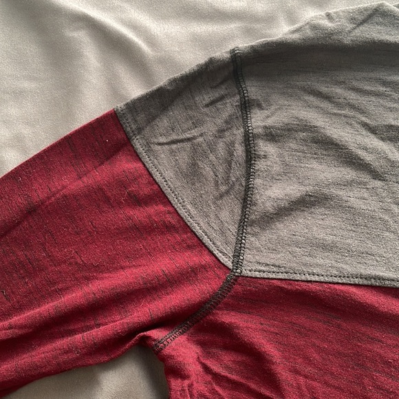 Men’s Small Long Sleeve T-Shirt - Picture 9 of 11